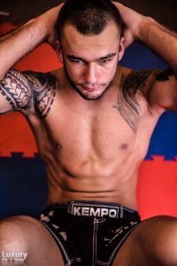 Yamatto Zaharia Sedinta foto profesionala sportiv KEMPO